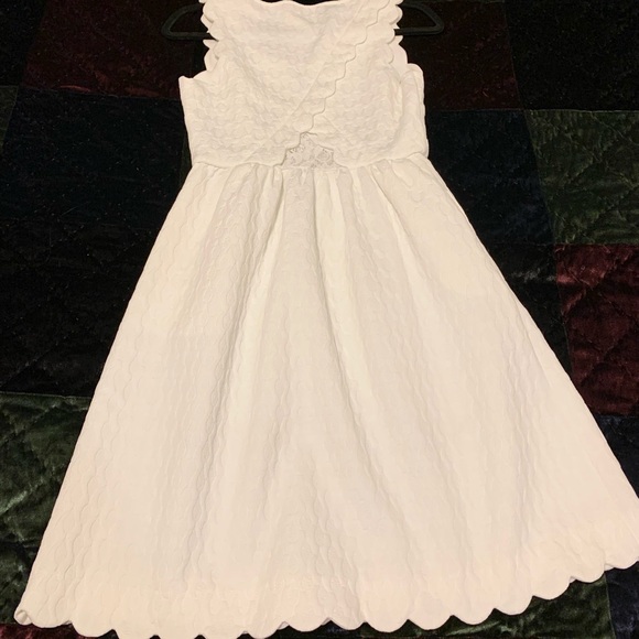 🌸Dalia White Scalloped Dress with Pockets 🌸 - Picture 2 of 16